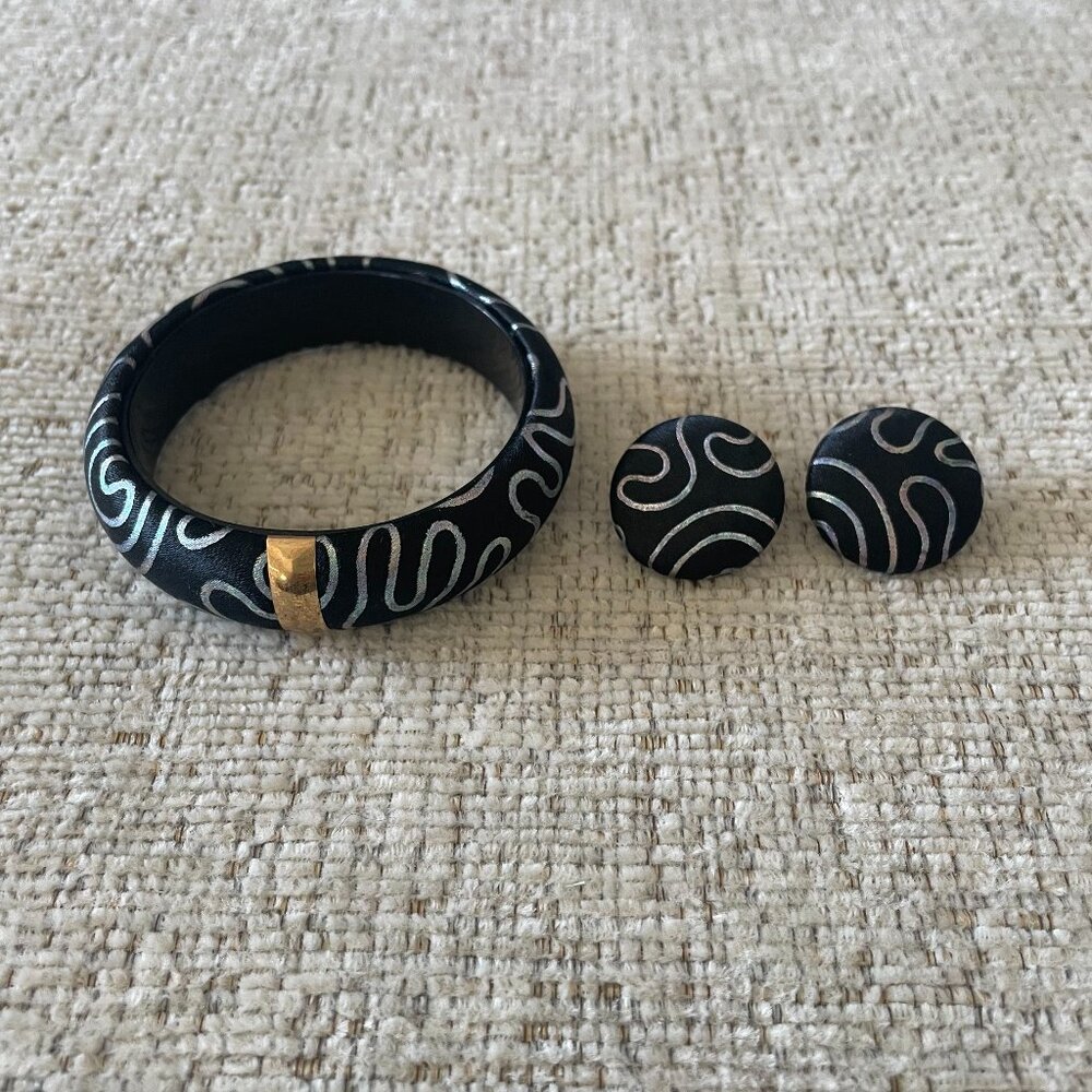 Vintage 1988 Avon Black Iridescent Fabric Bracelet & Earrings